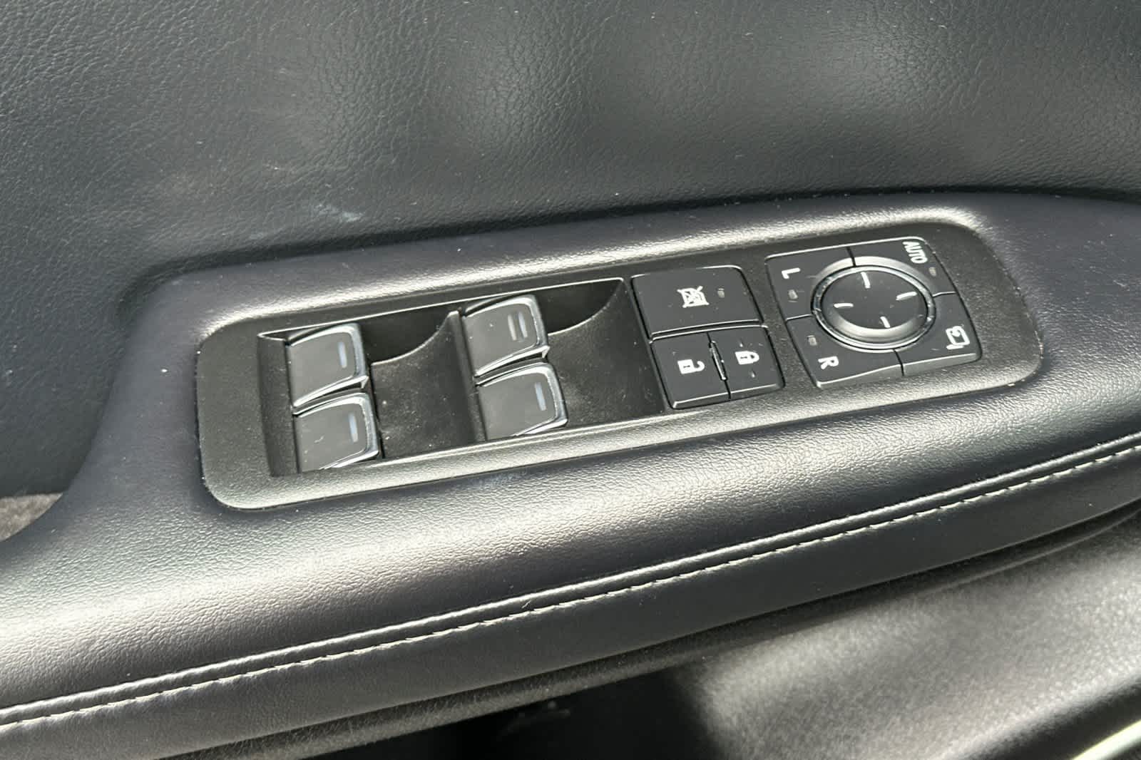 Thumbnail: 2018 Lexus RX - 13