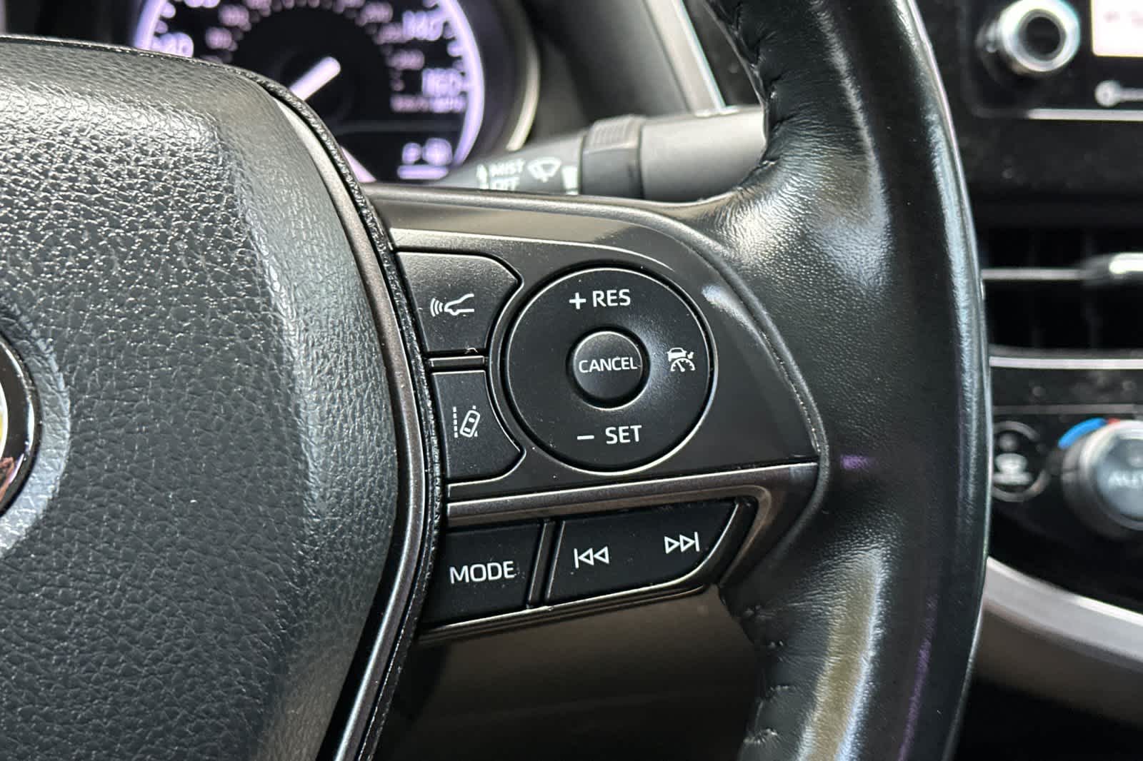 Thumbnail: 2022 Toyota Camry - 25