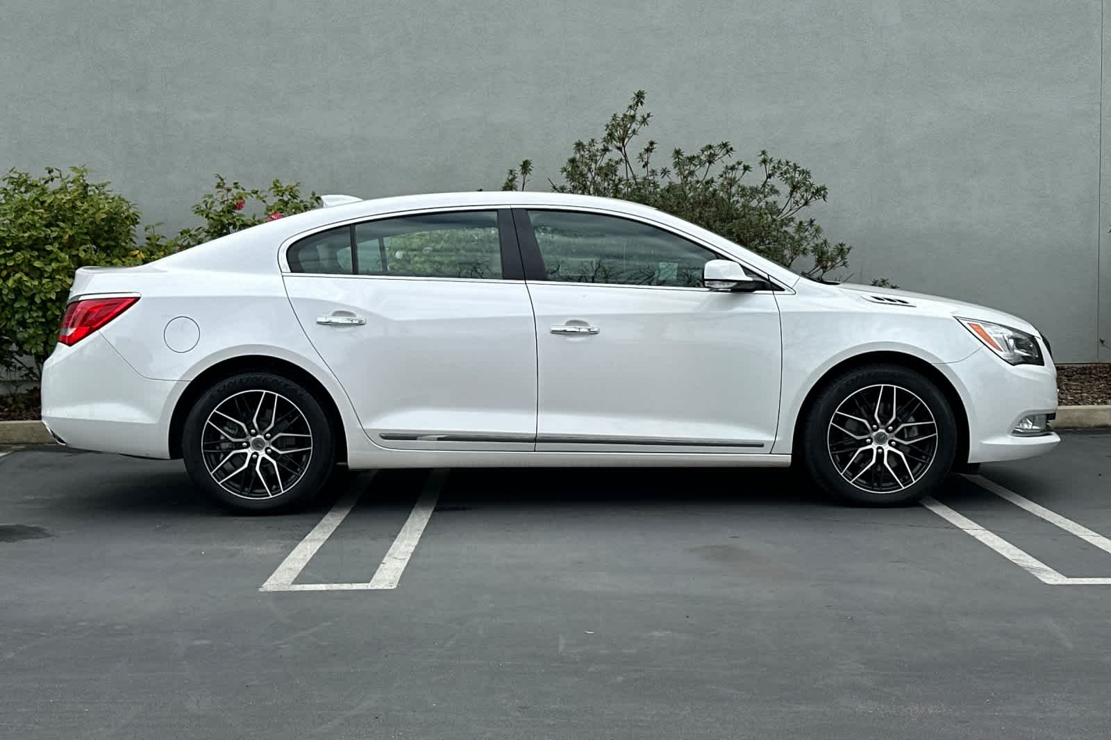 Thumbnail: 2015 Buick LaCrosse - 6