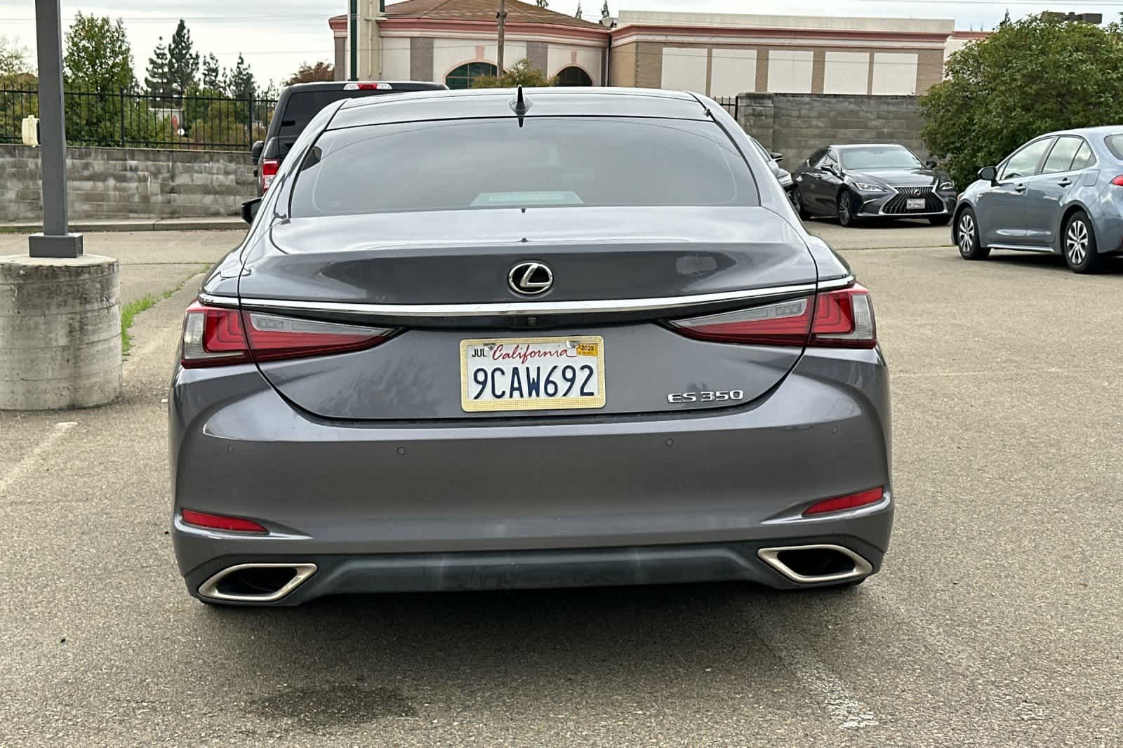 Thumbnail: 2019 Lexus ES - 5