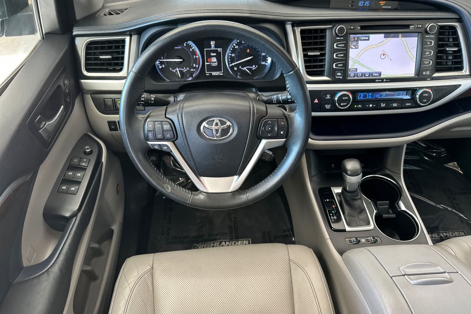 Thumbnail: 2014 Toyota Highlander - 14
