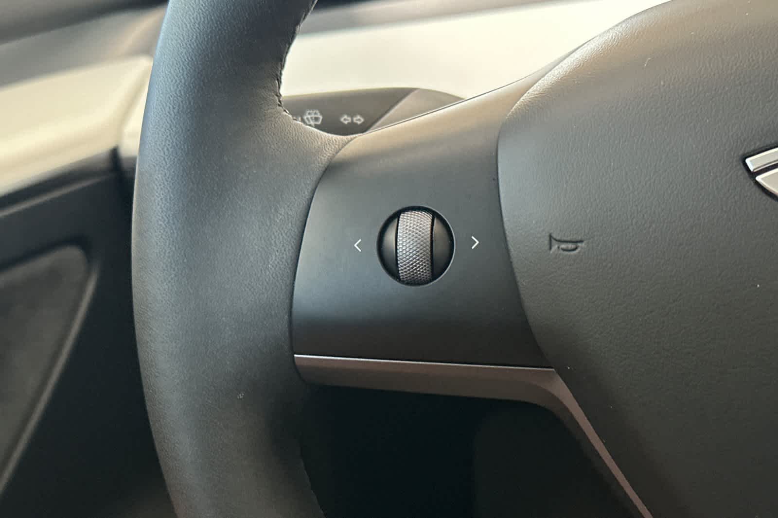 2023 Tesla Model 3  25