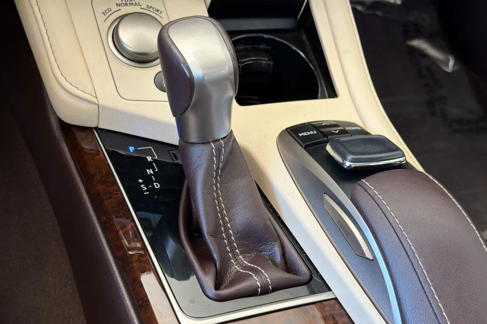 Thumbnail: 2016 Lexus ES - 22