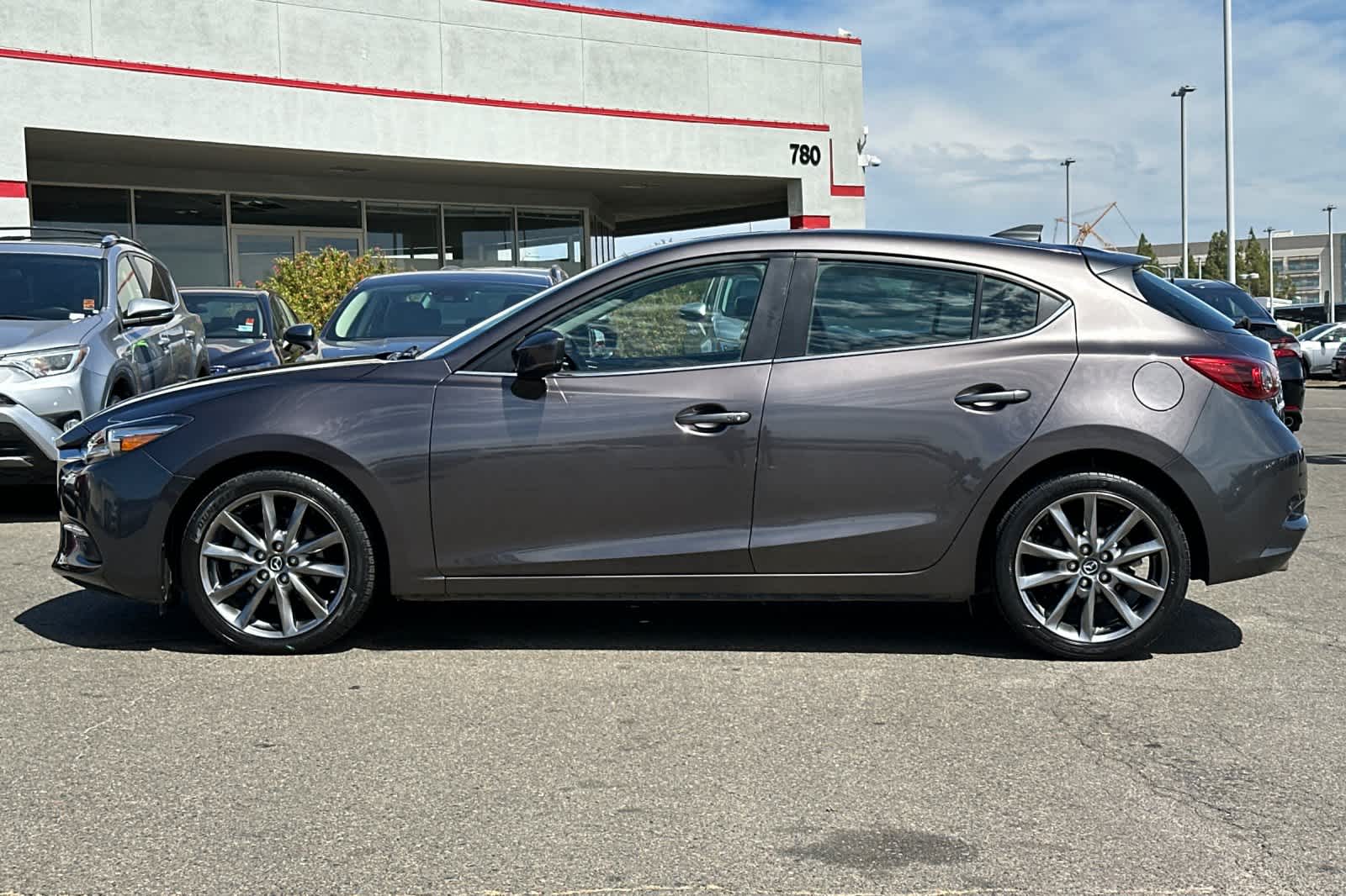 Thumbnail: 2018 Mazda Mazda3 - 9