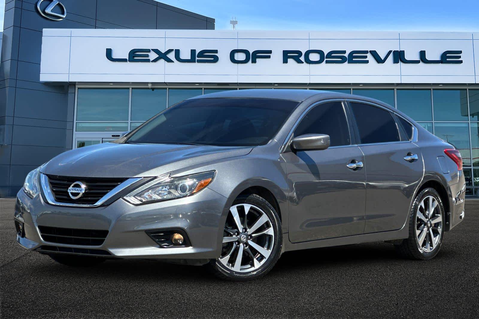 Thumbnail: 2017 Nissan Altima - 1