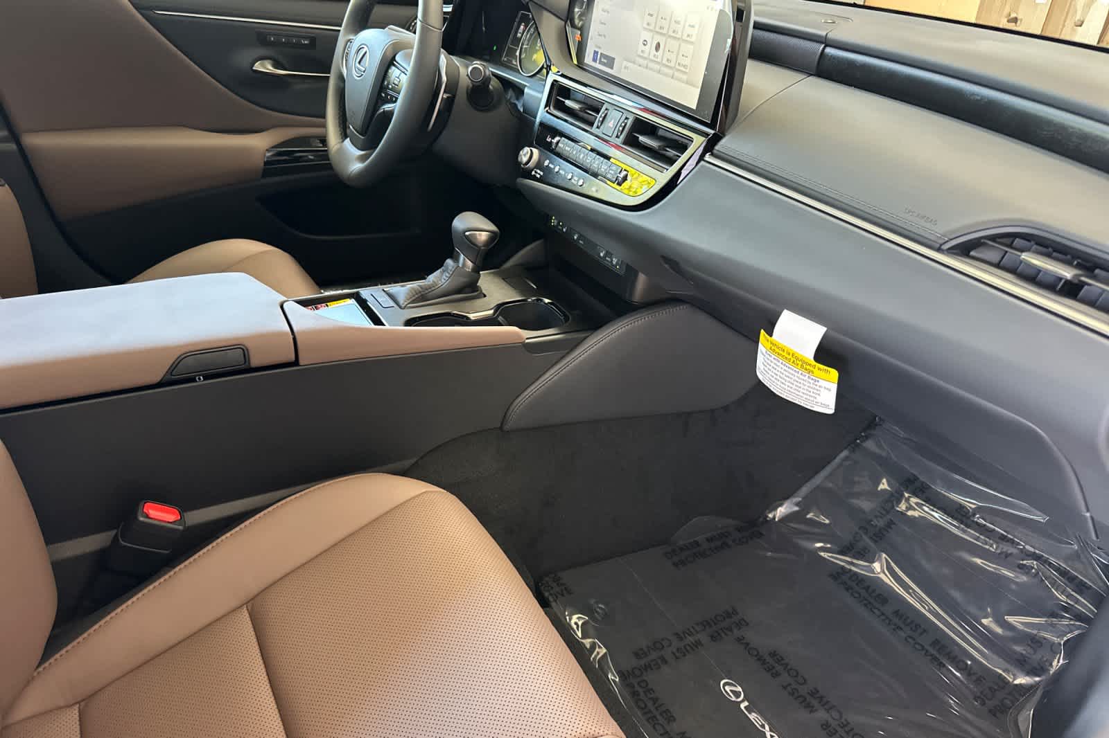 Thumbnail: 2025 Lexus ES - 16