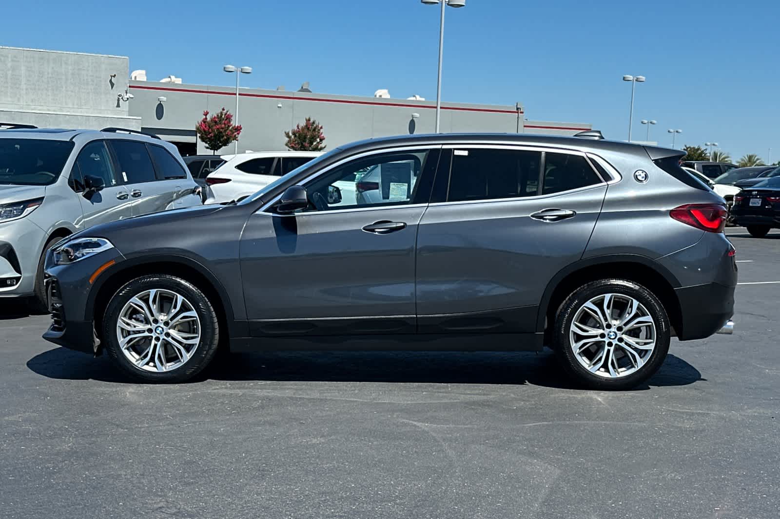 Thumbnail: 2021 BMW X2 - 8