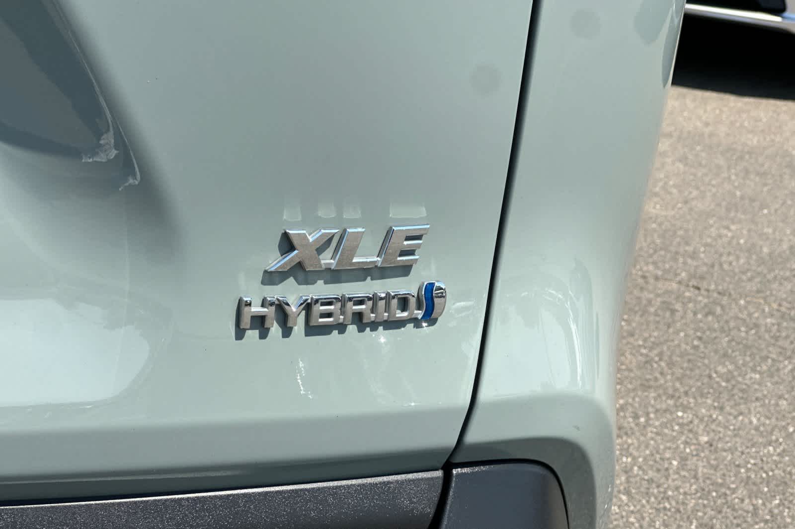 Thumbnail: 2020 Toyota RAV4 - 31