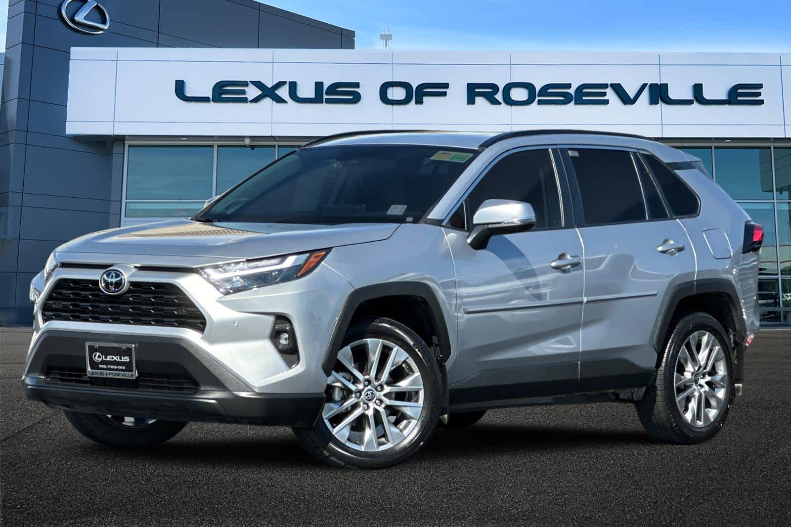 Thumbnail: 2022 Toyota RAV4 - 1
