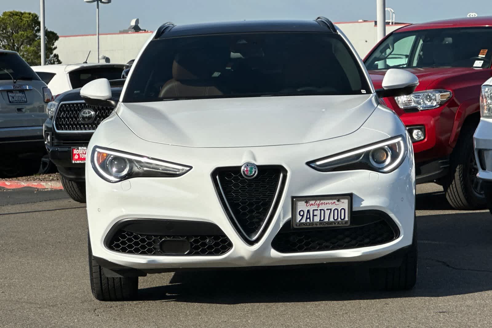 Thumbnail: 2022 Alfa Romeo Stelvio - 10