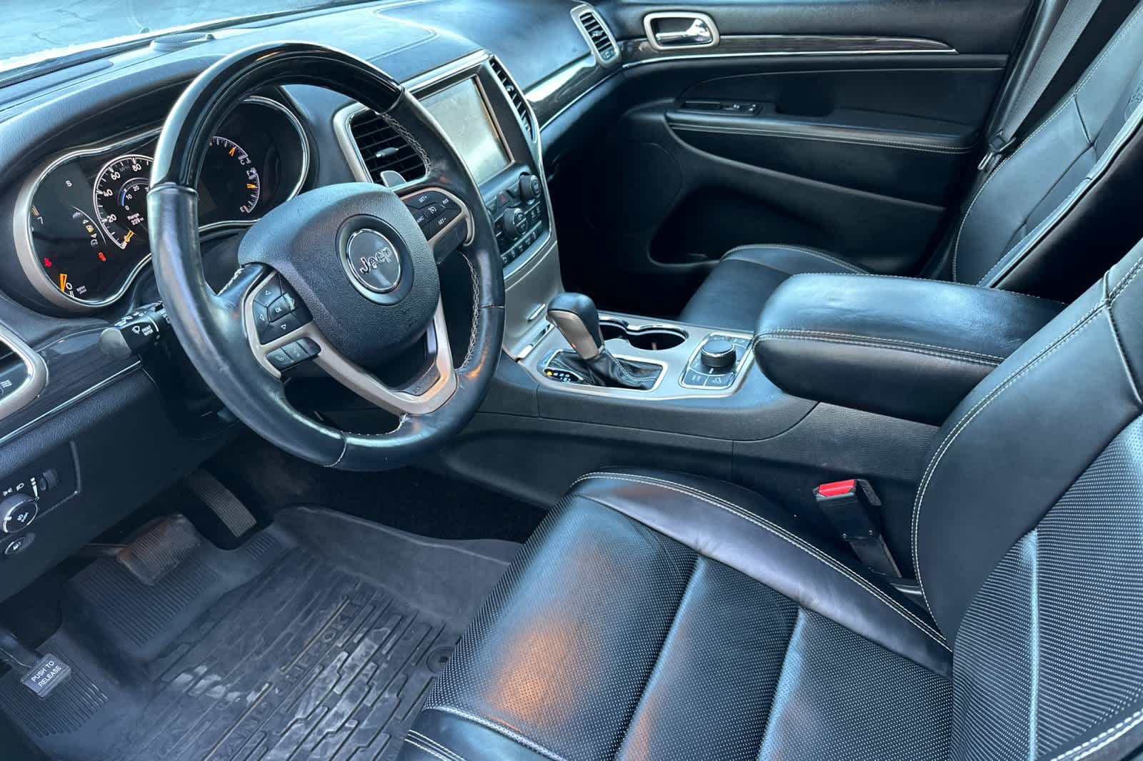 Thumbnail: 2017 Jeep Grand Cherokee - 11