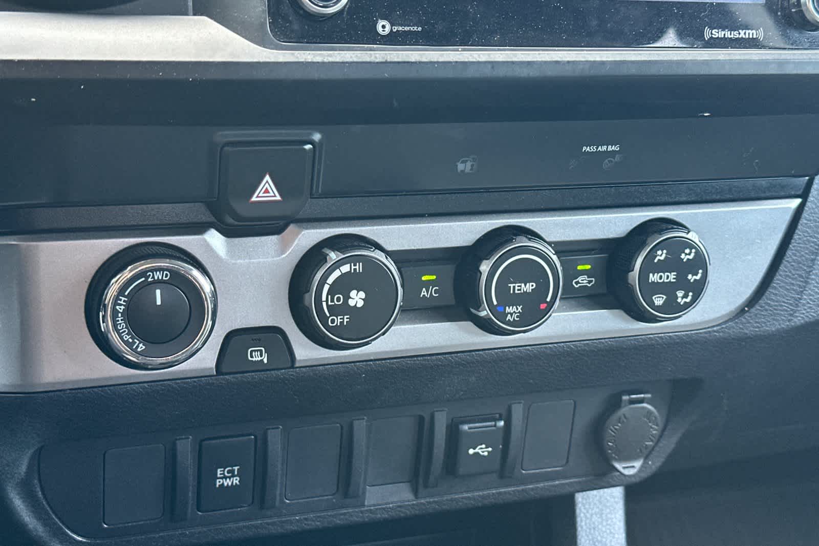 Thumbnail: 2020 Toyota Tacoma - 20