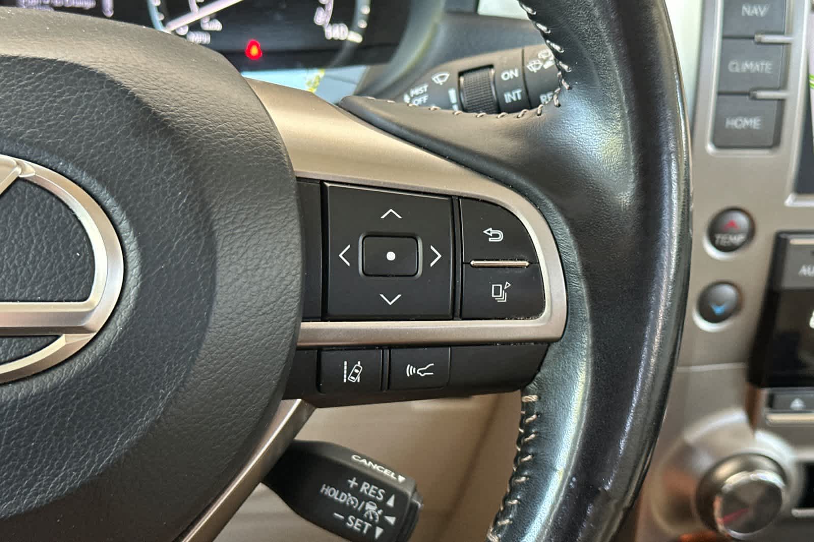 Thumbnail: 2020 Lexus GX - 28