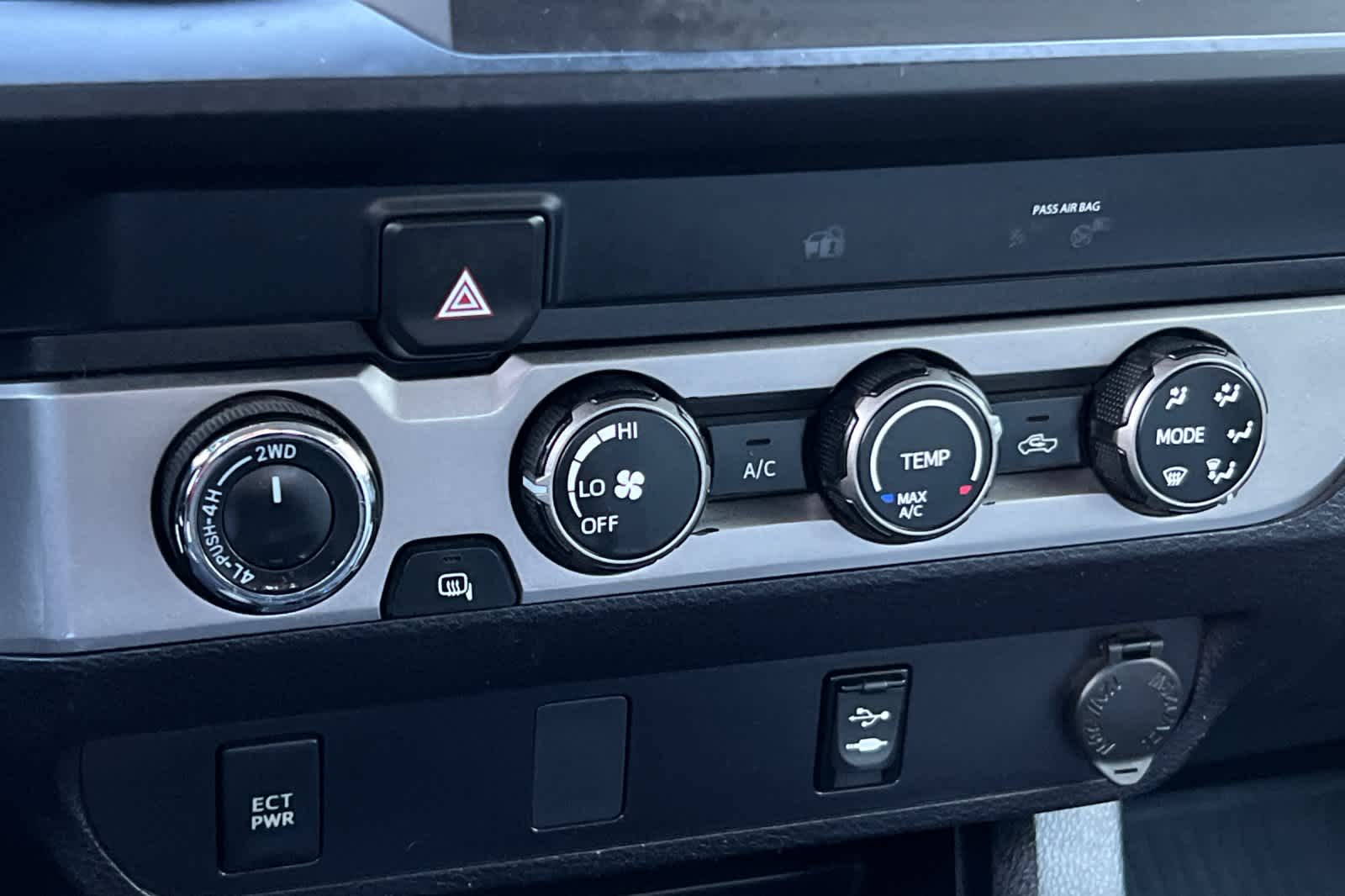 Thumbnail: 2019 Toyota Tacoma - 20