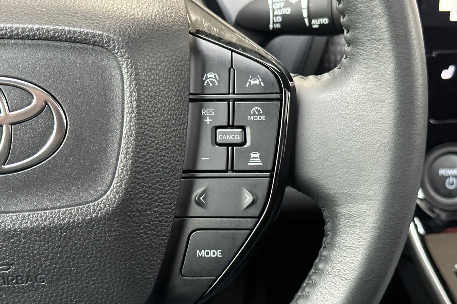 Thumbnail: 2023 Toyota bZ4X - 27