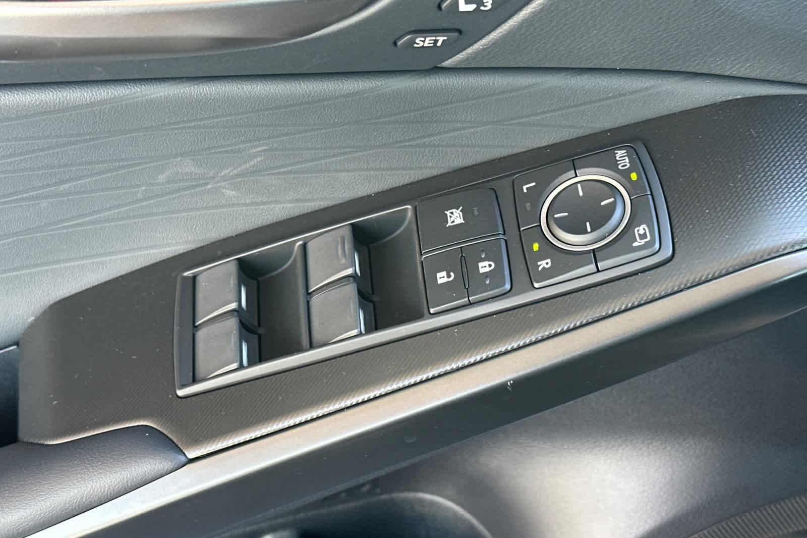 2025 Lexus IS 350 13
