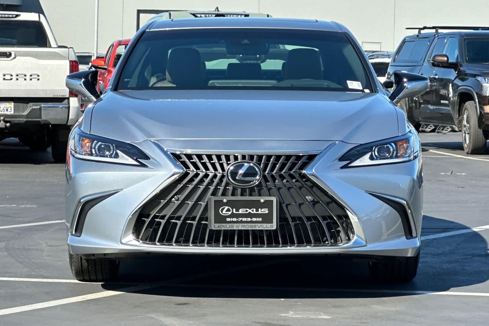Thumbnail: 2025 Lexus ES - 10