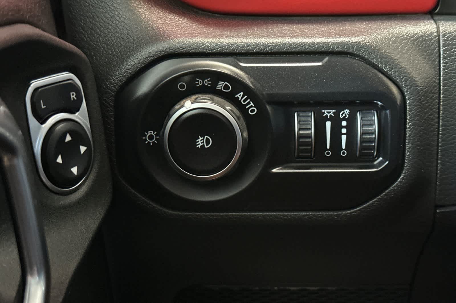 Thumbnail: 2021 Jeep Wrangler - 30