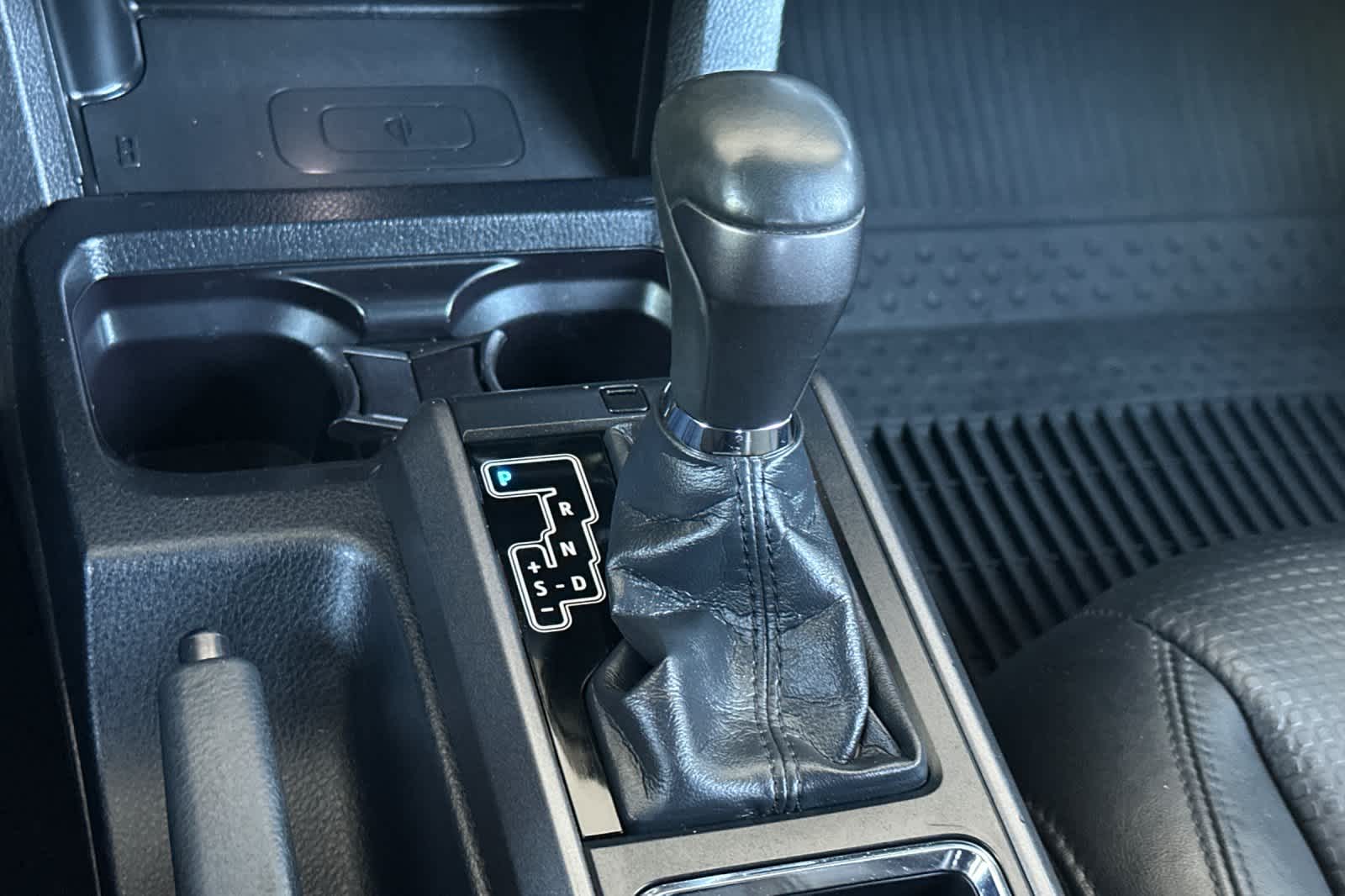 Thumbnail: 2019 Toyota Tacoma - 23