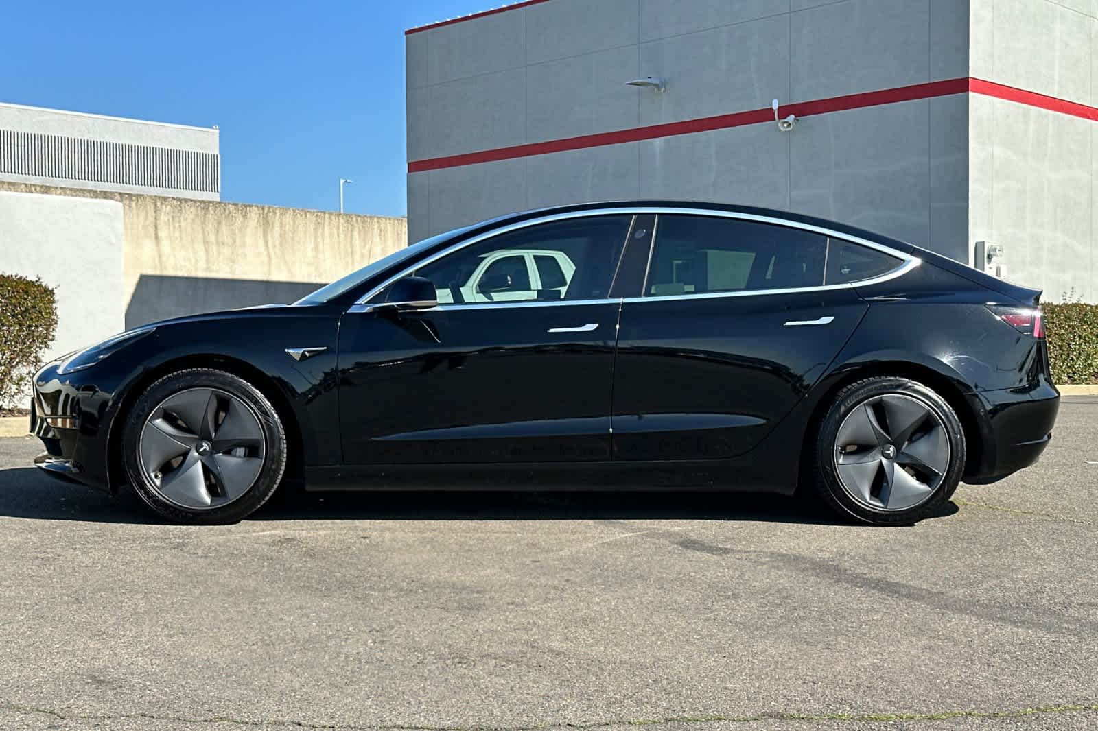 Thumbnail: 2020 Tesla Model 3 - 9