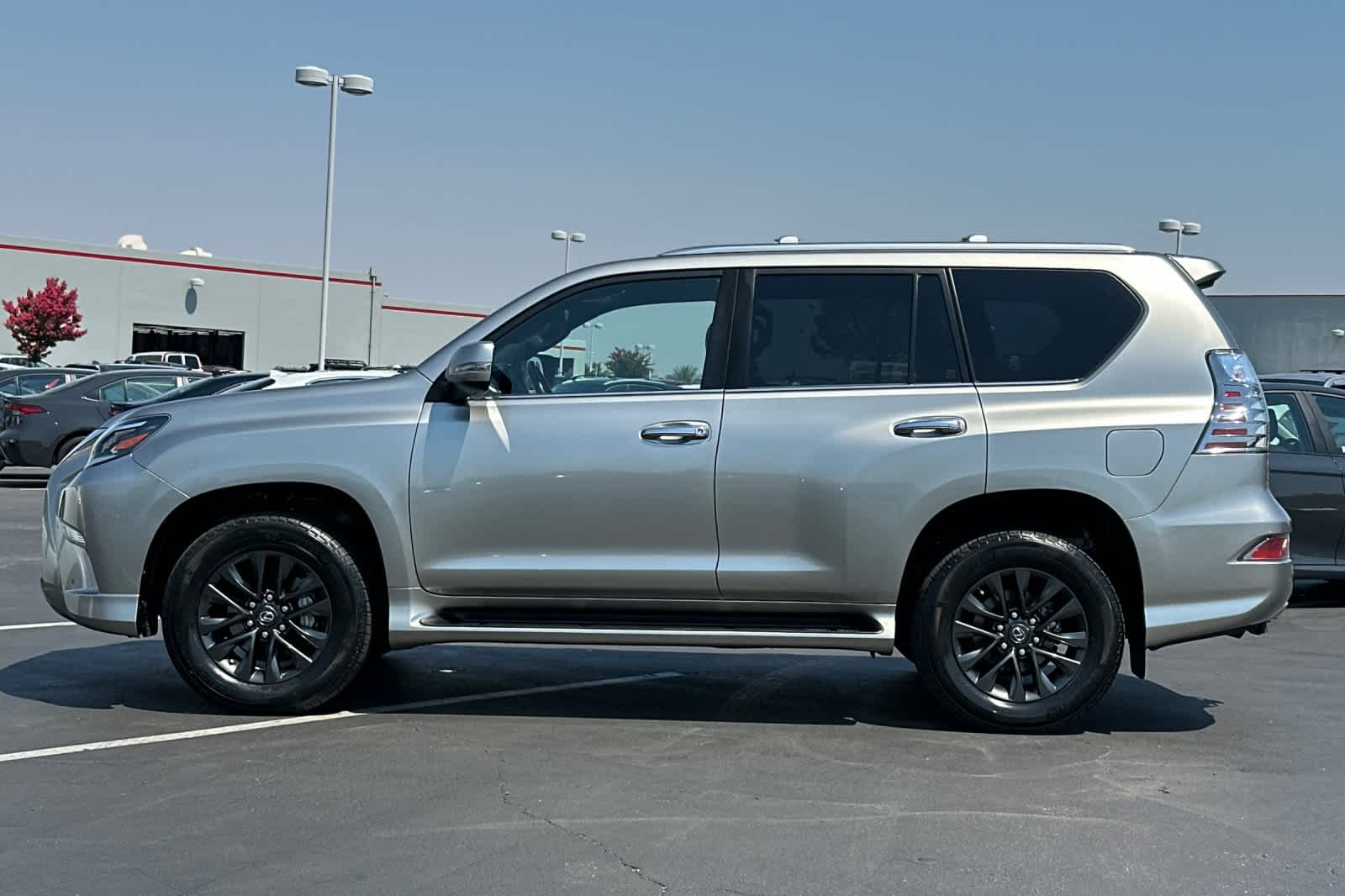 Thumbnail: 2023 Lexus GX - 9