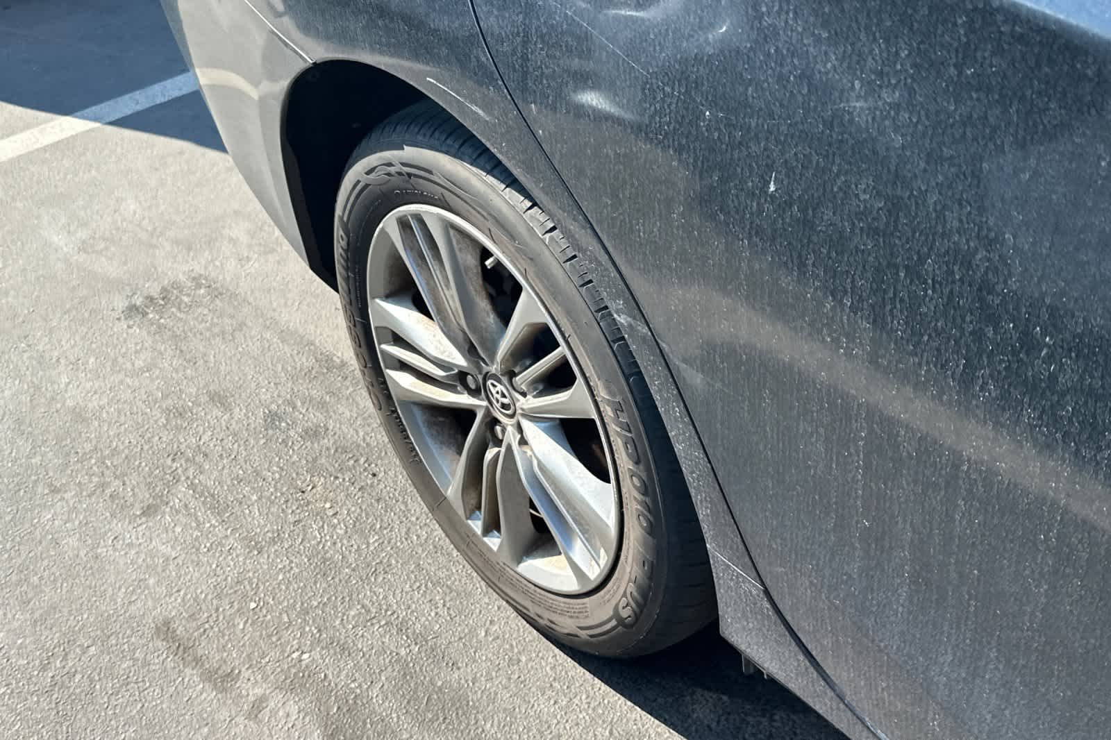 Thumbnail: 2016 Toyota Camry - 14