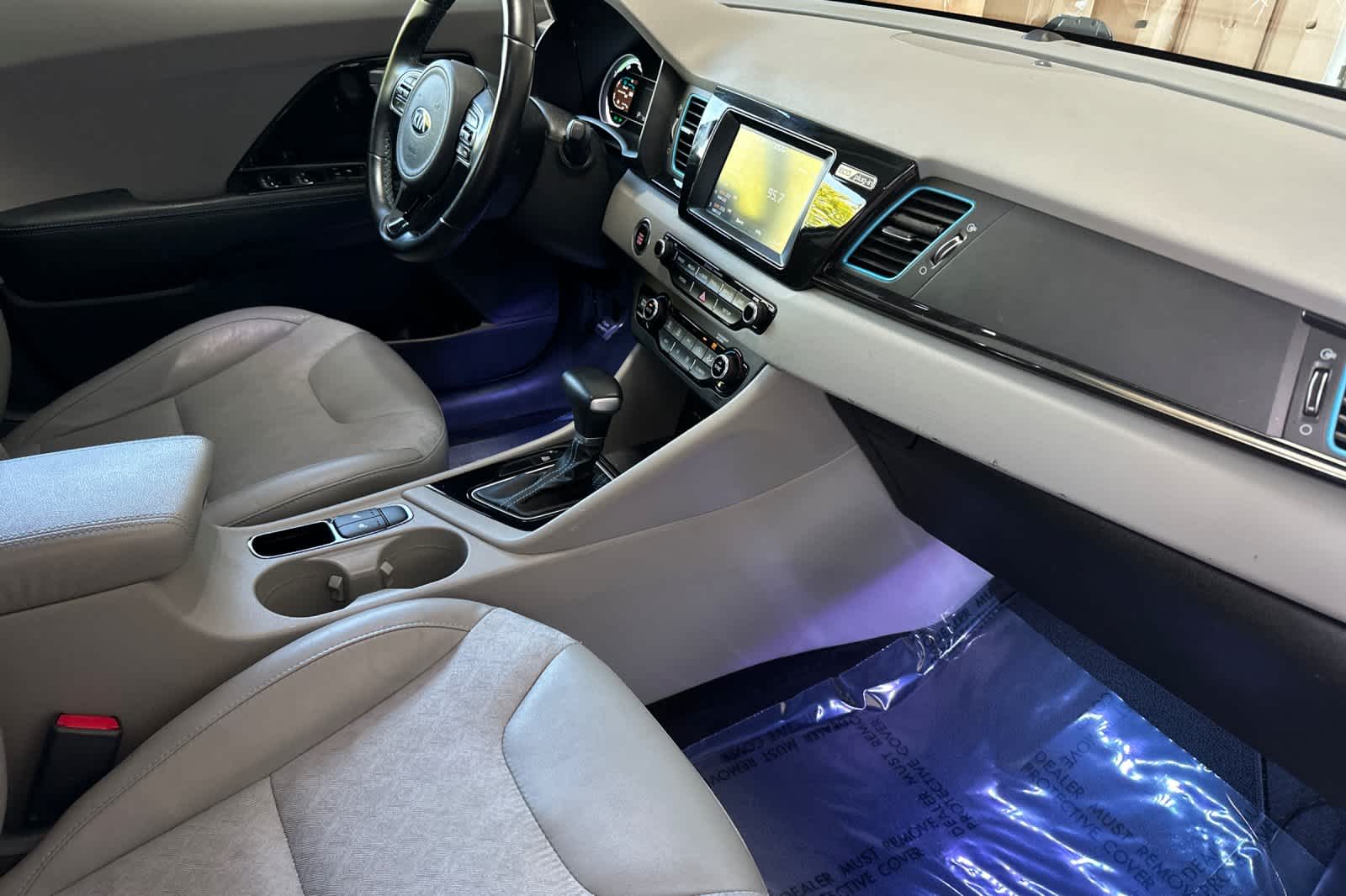 Thumbnail: 2019 Kia Niro - 17