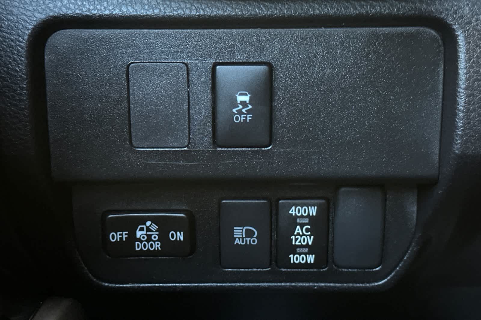 Thumbnail: 2023 Toyota Tacoma - 28