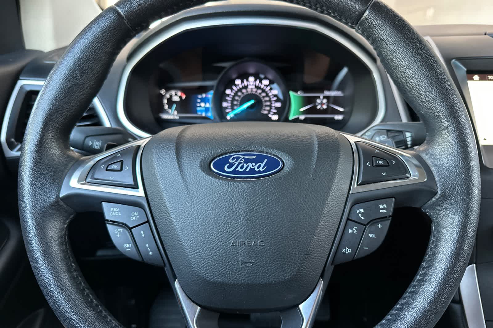 2018 Ford Edge SEL 26