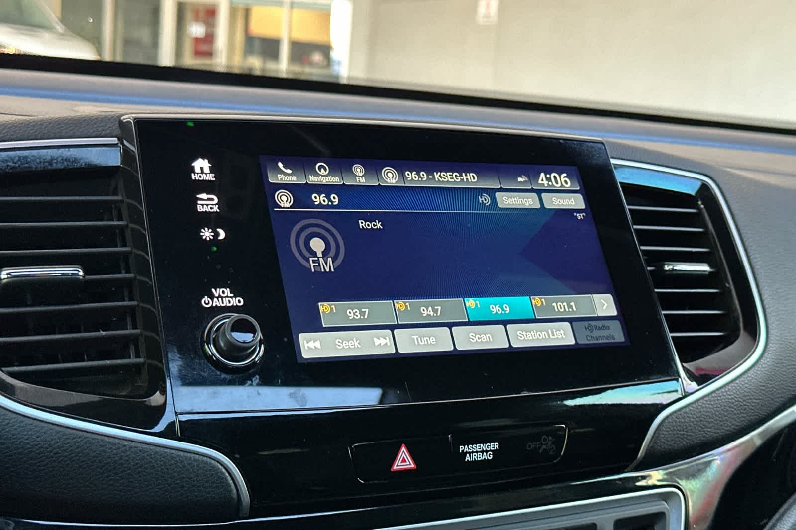 Thumbnail: 2020 Honda Pilot - 22