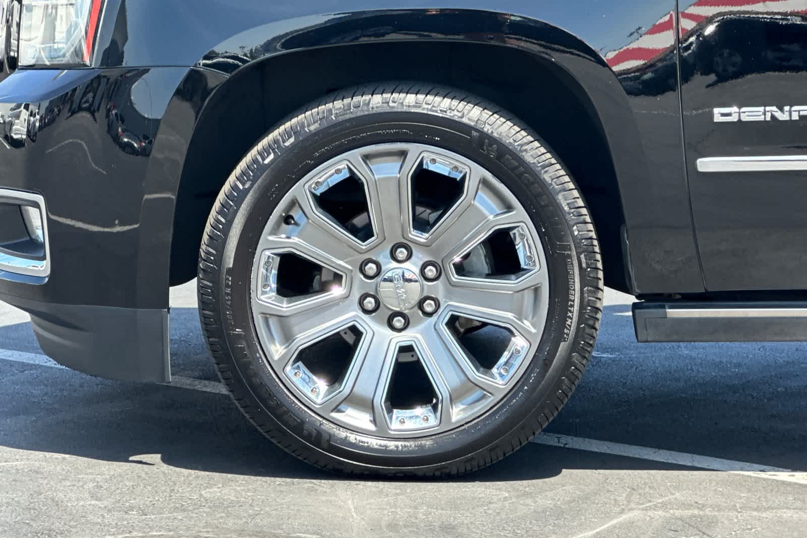 Thumbnail: 2015 GMC Yukon - 34