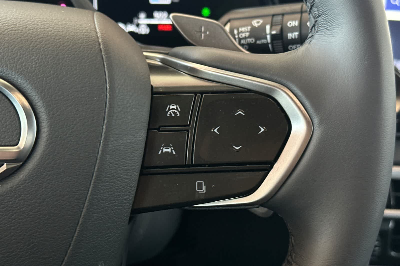 Thumbnail: 2025 Lexus RX - 28