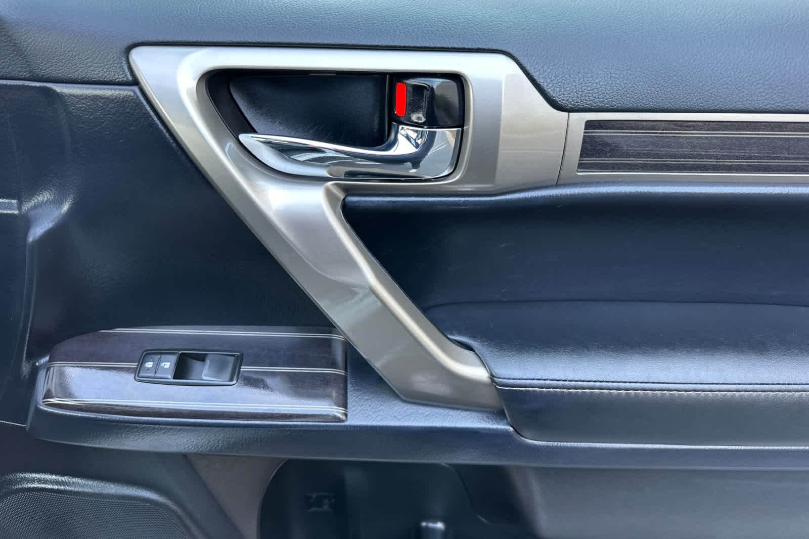 Thumbnail: 2021 Lexus GX - 19