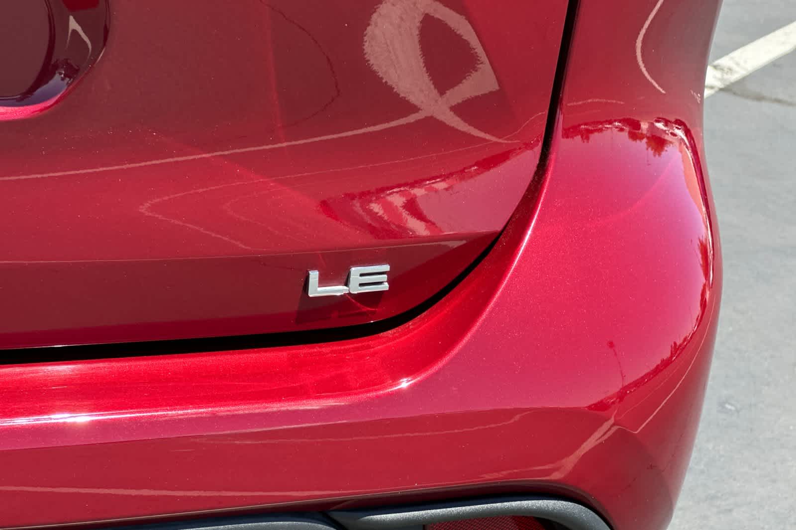 2022 Toyota Highlander LE 32