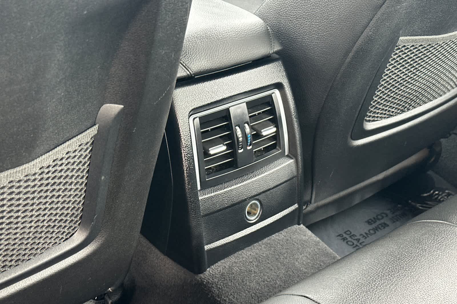 Thumbnail: 2016 BMW 3 Series - 14