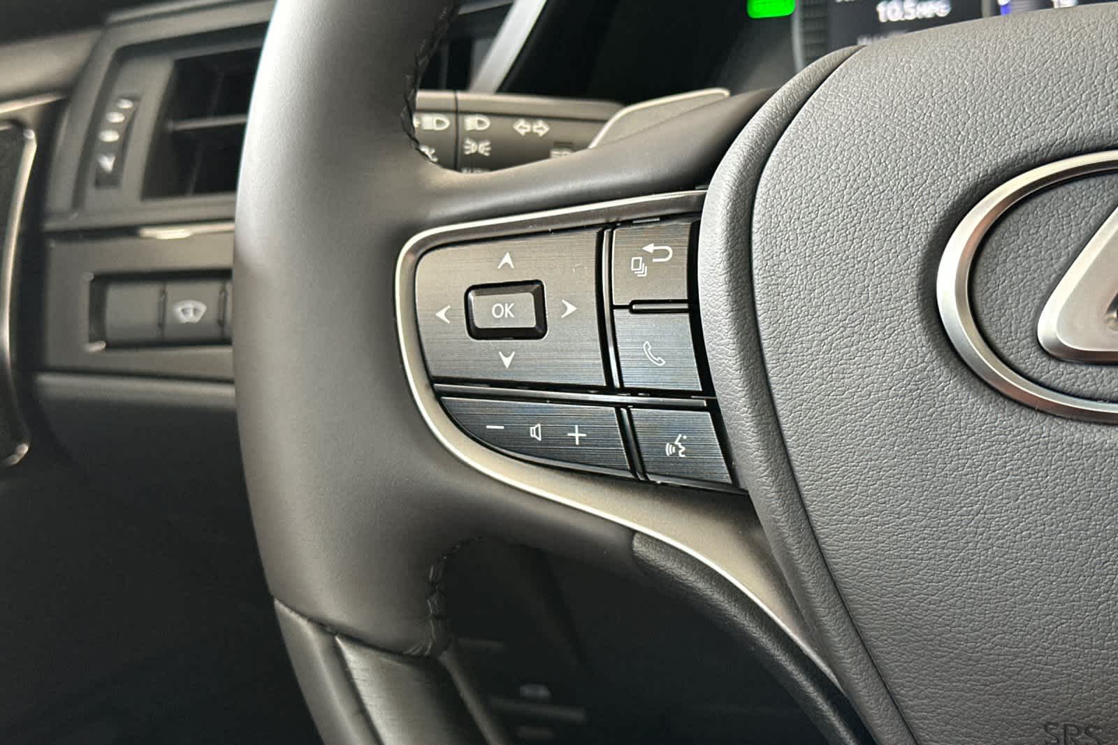 Thumbnail: 2025 Lexus ES - 26