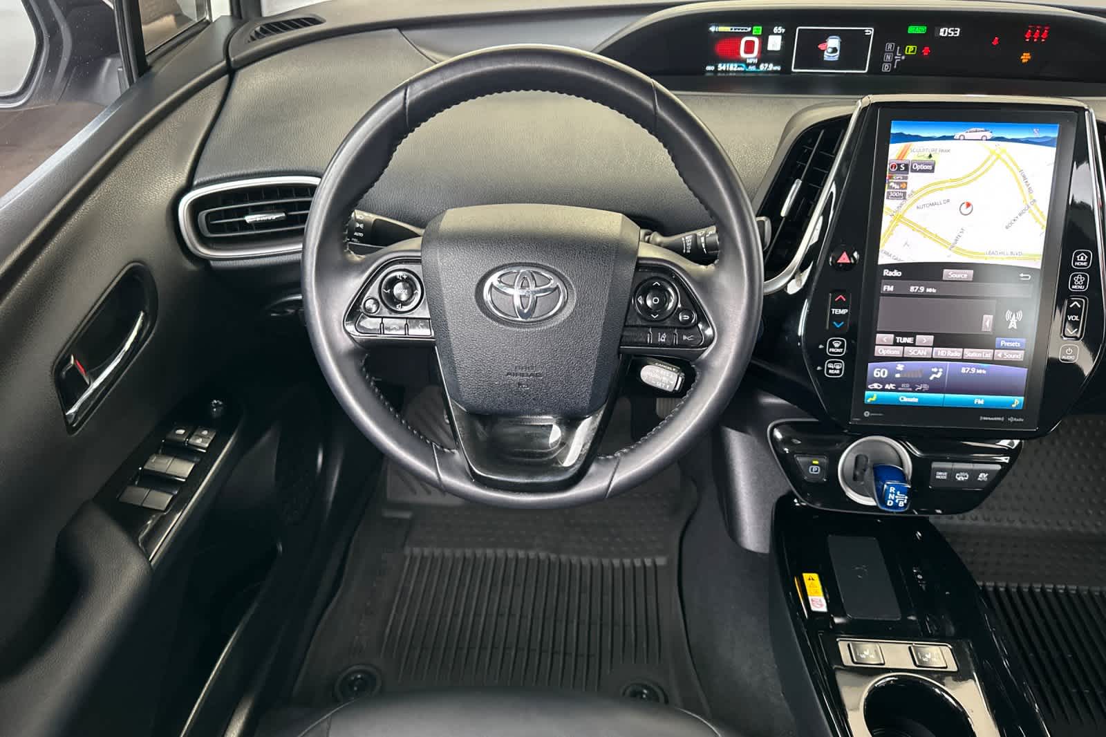 Thumbnail: 2022 Toyota Prius Prime - 14