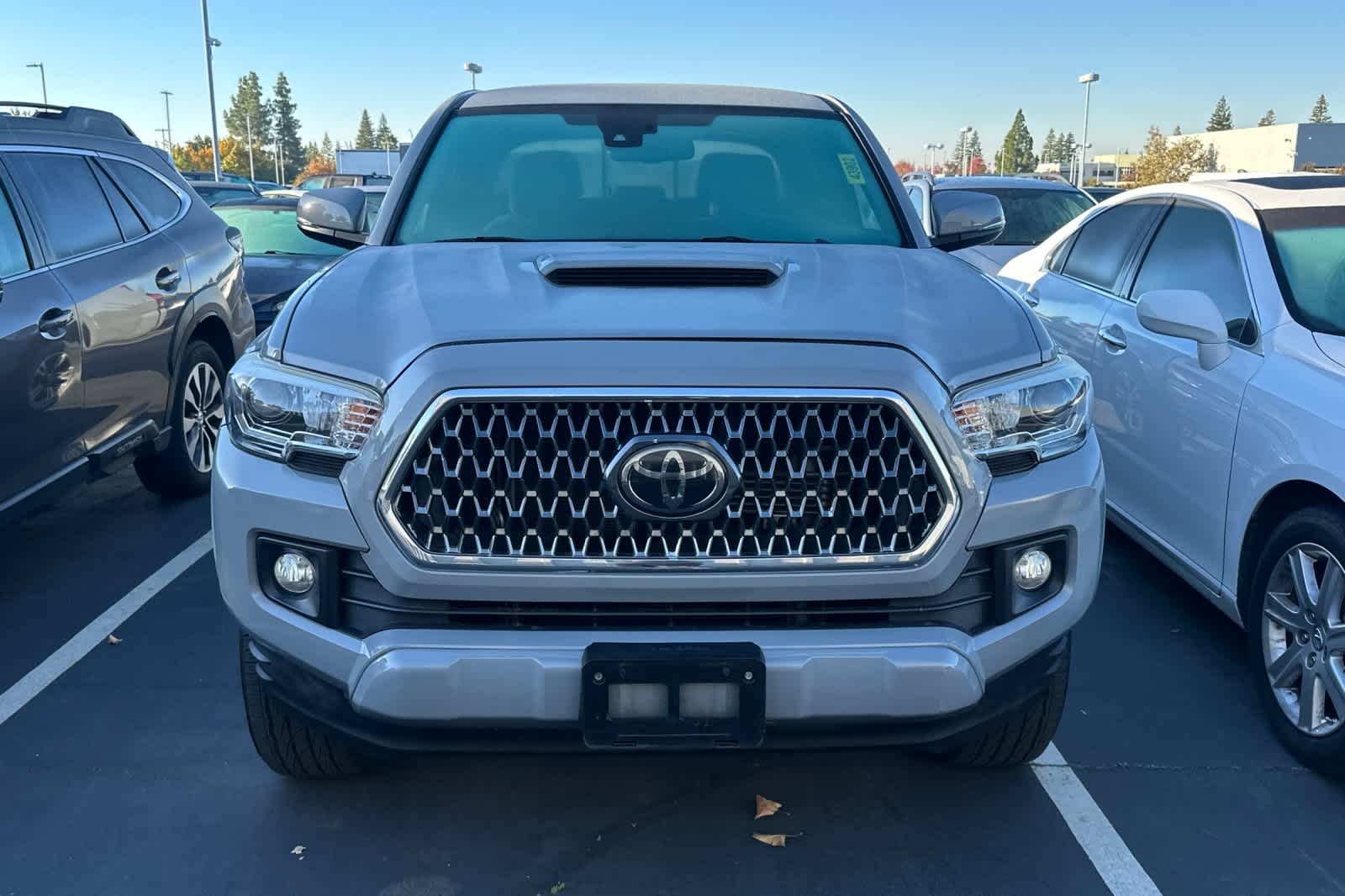 Thumbnail: 2019 Toyota Tacoma - 6