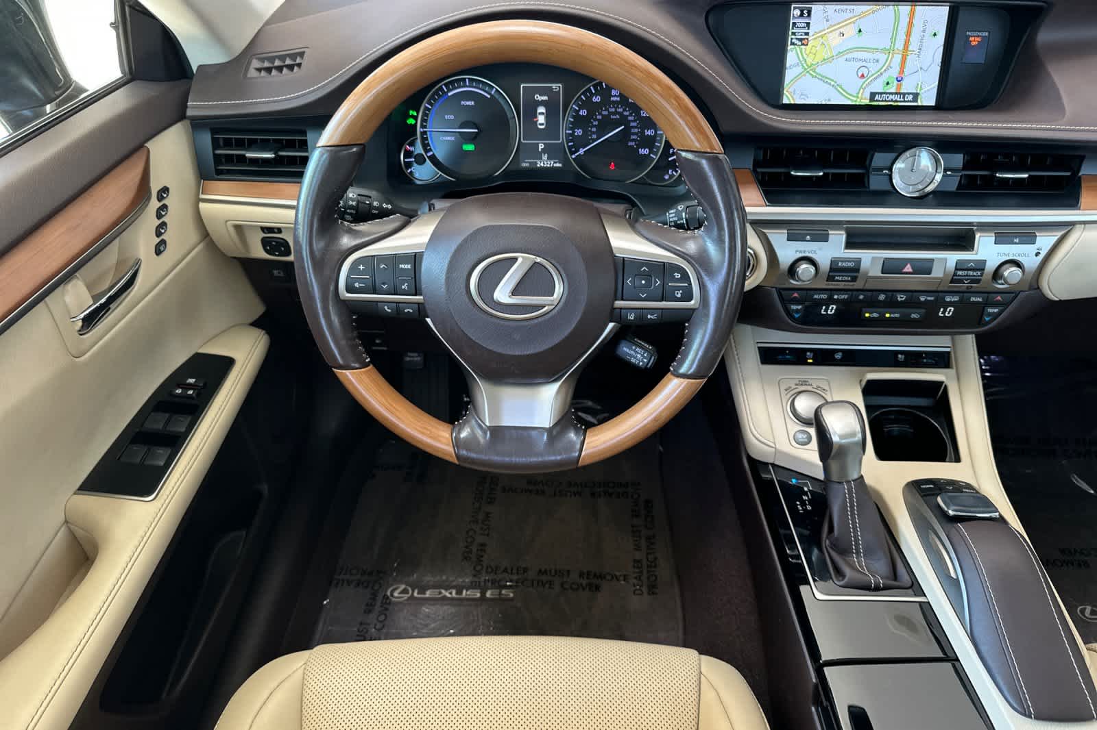 Thumbnail: 2017 Lexus ES - 15