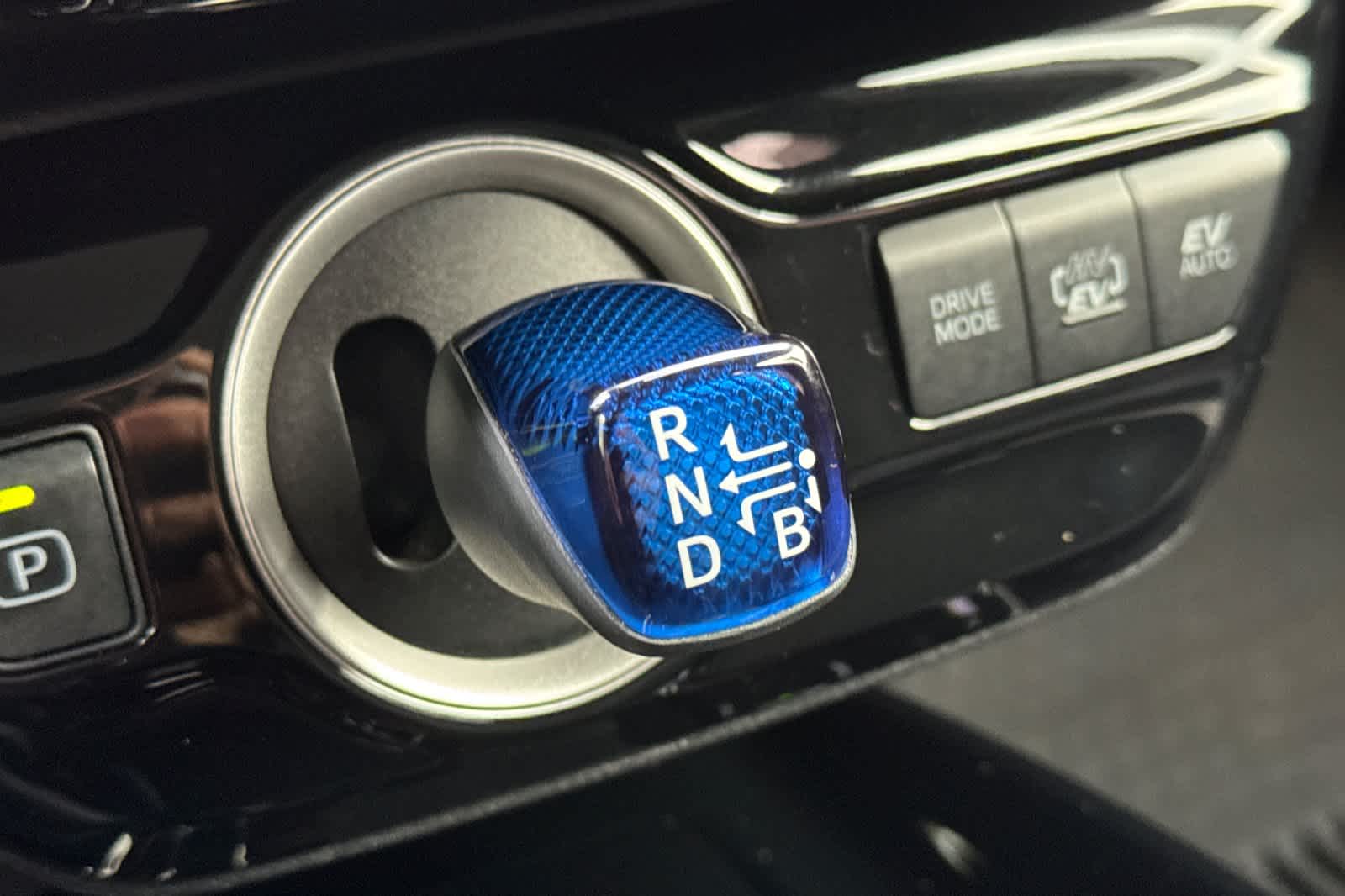 Thumbnail: 2021 Toyota Prius Prime - 23