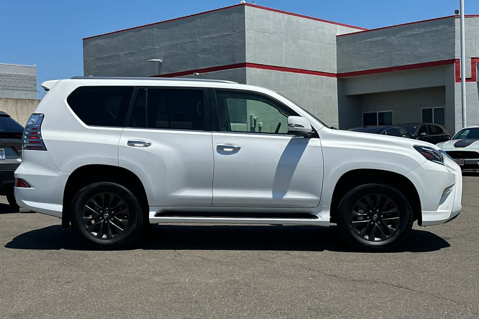 Thumbnail: 2020 Lexus GX - 6