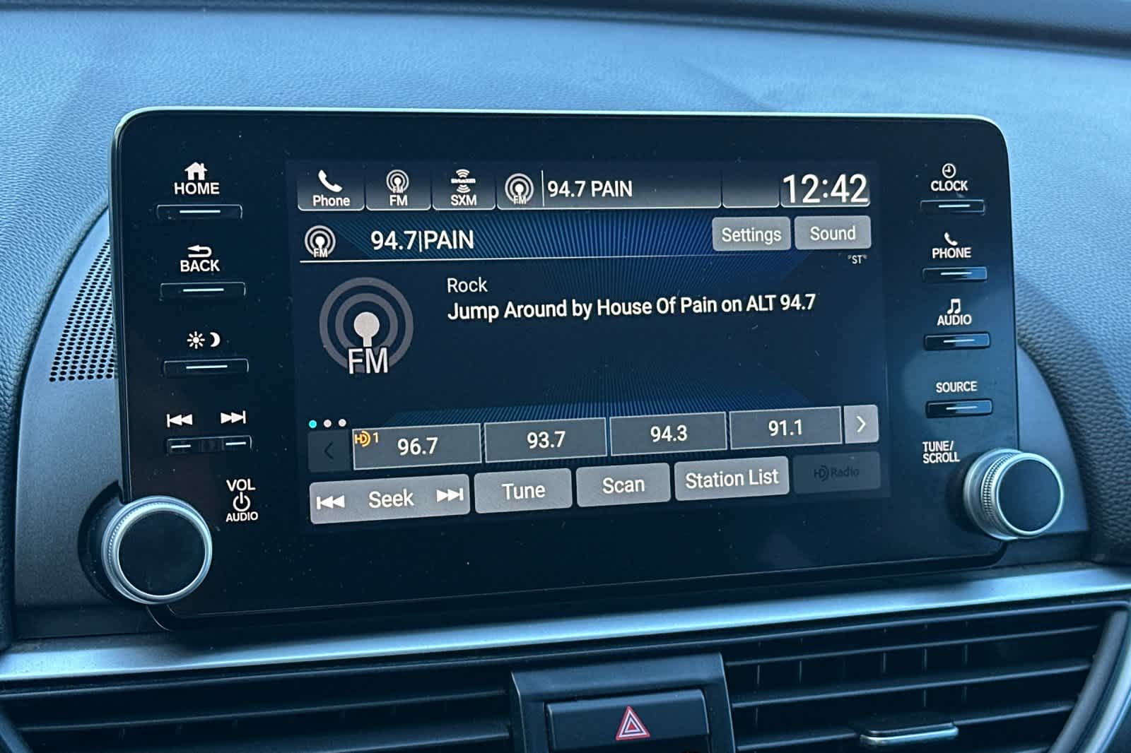 Thumbnail: 2019 Honda Accord - 19