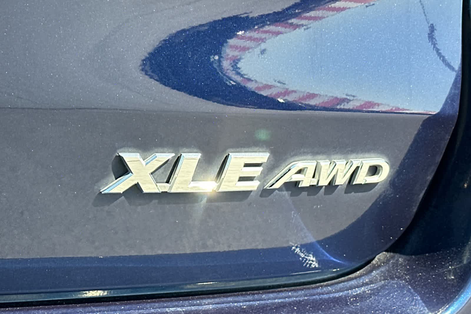 Thumbnail: 2016 Toyota Highlander - 32