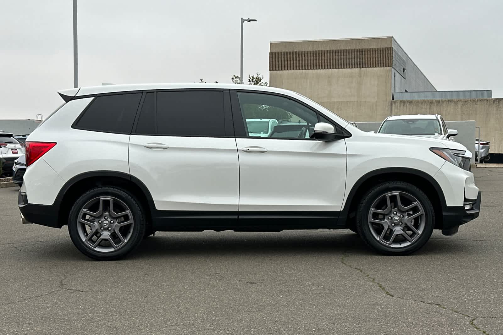 Thumbnail: 2022 Honda Passport - 6