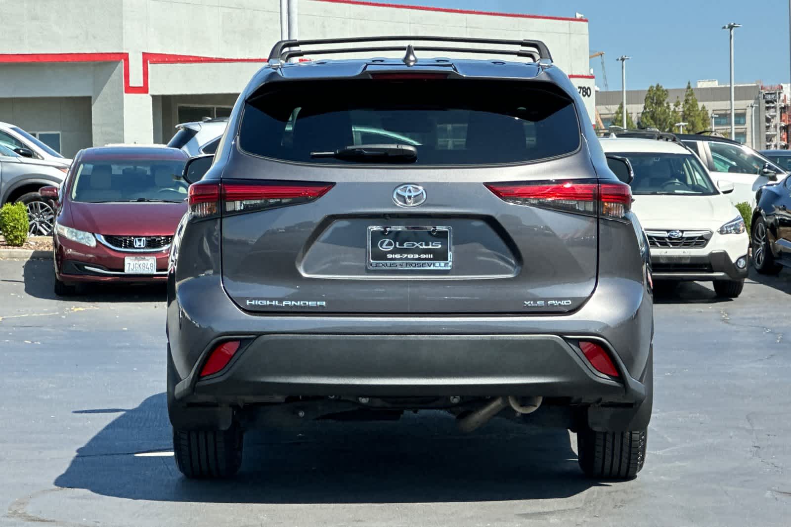 Thumbnail: 2022 Toyota Highlander - 8
