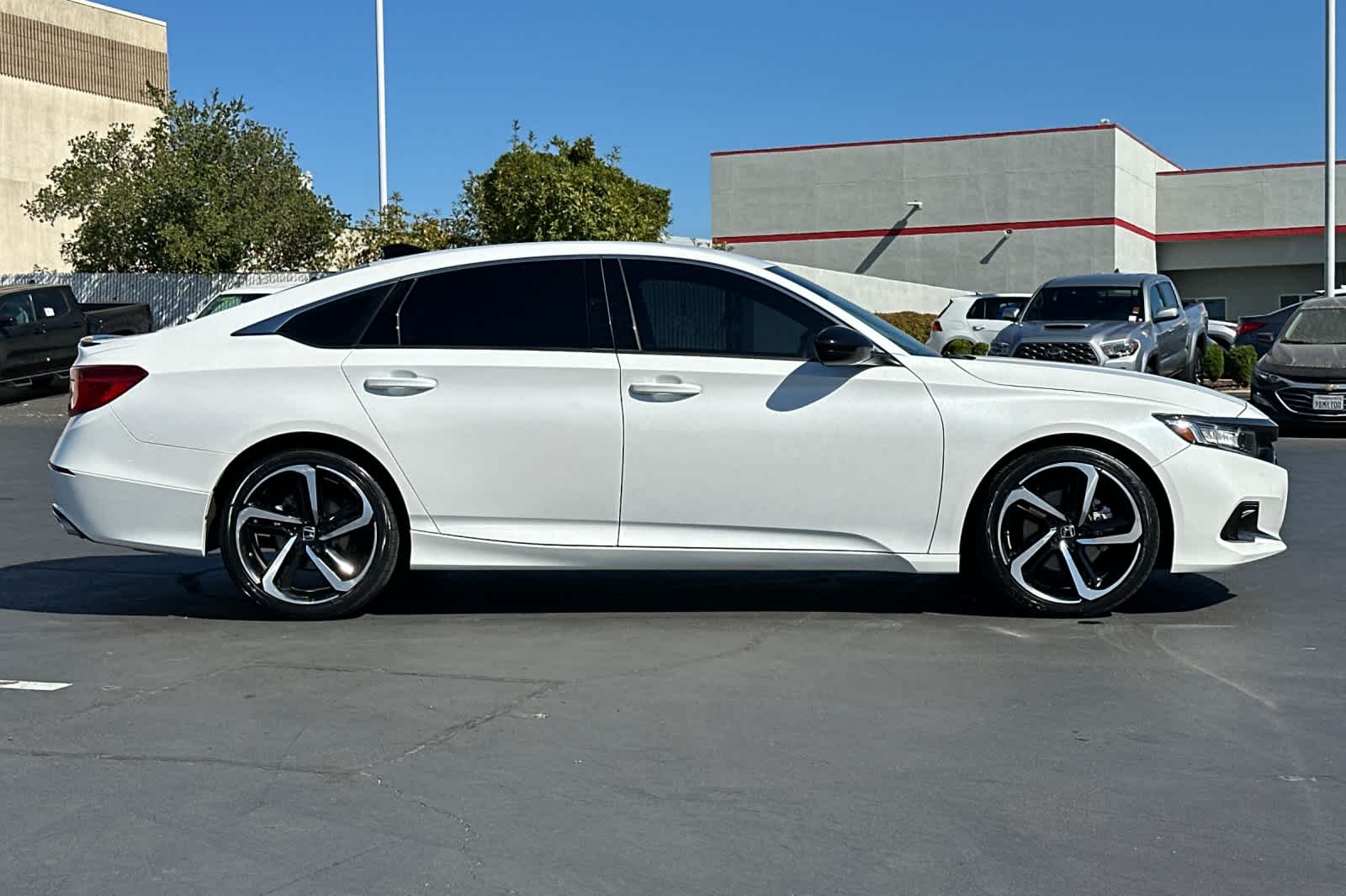 Thumbnail: 2021 Honda Accord - 6