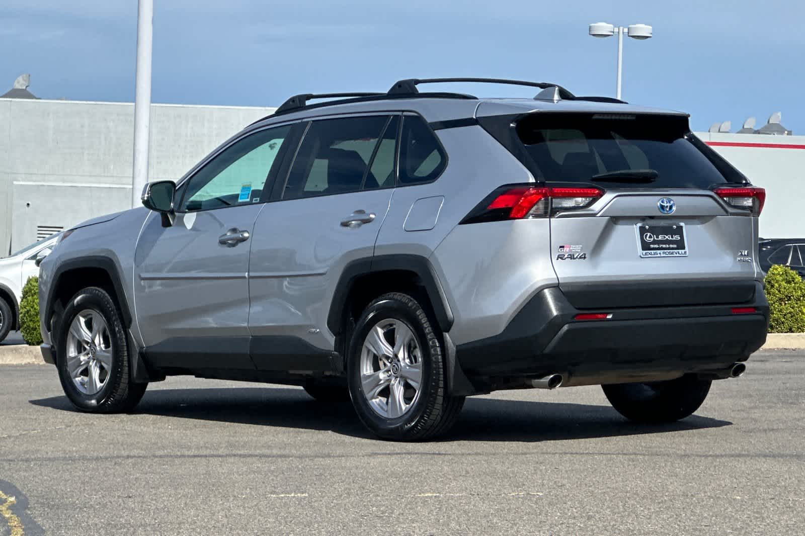 Thumbnail: 2022 Toyota RAV4 - 7