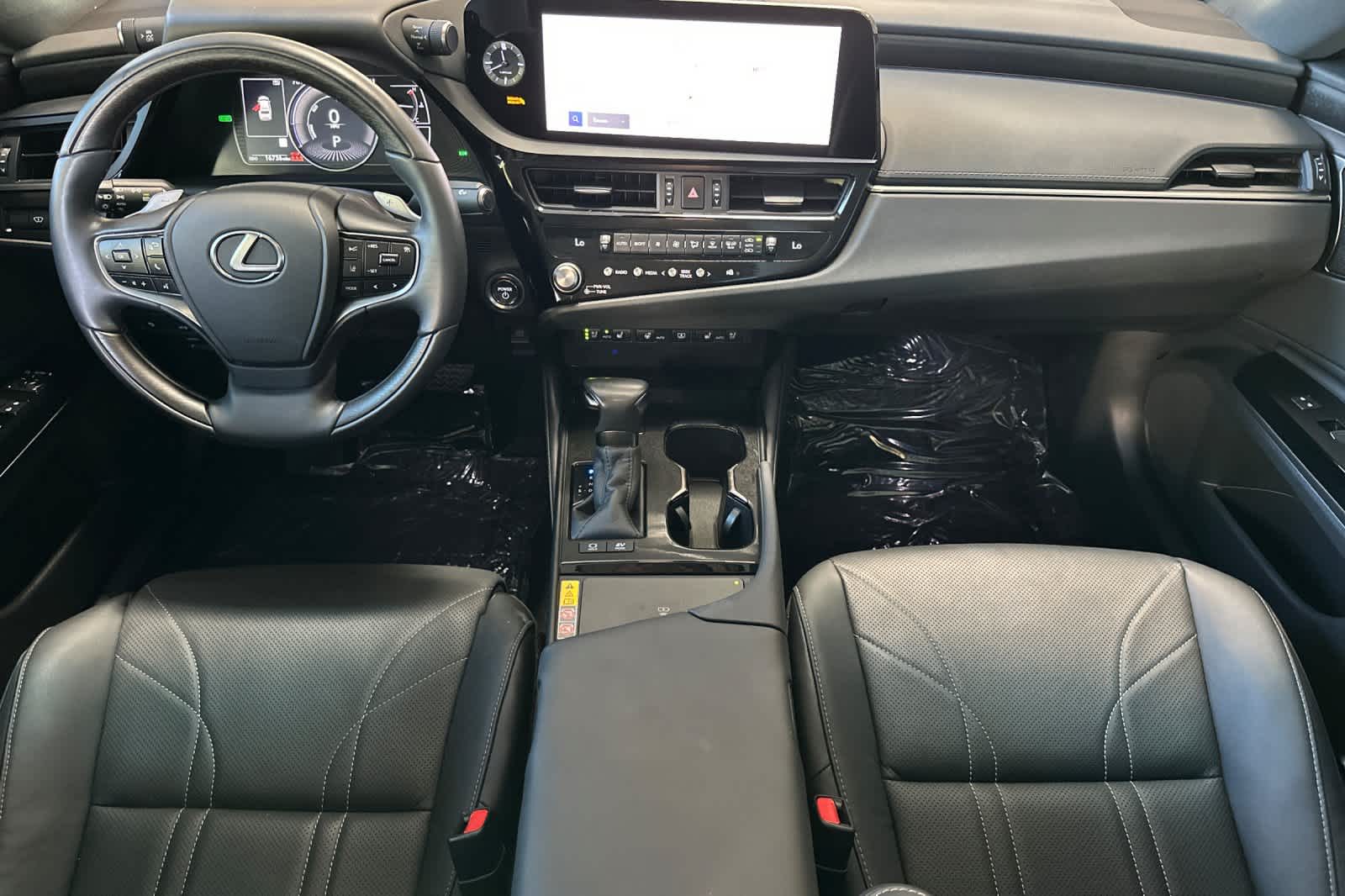 Thumbnail: 2025 Lexus ES - 3