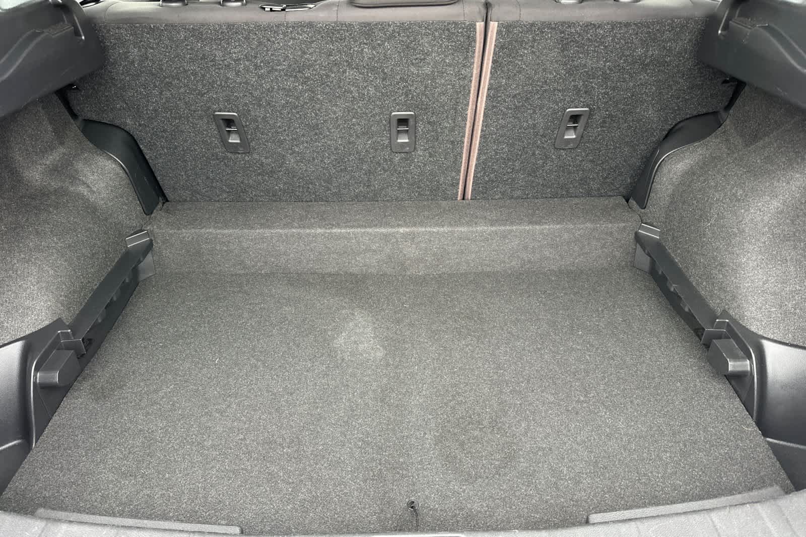 Thumbnail: 2022 Nissan Rogue Sport - 16