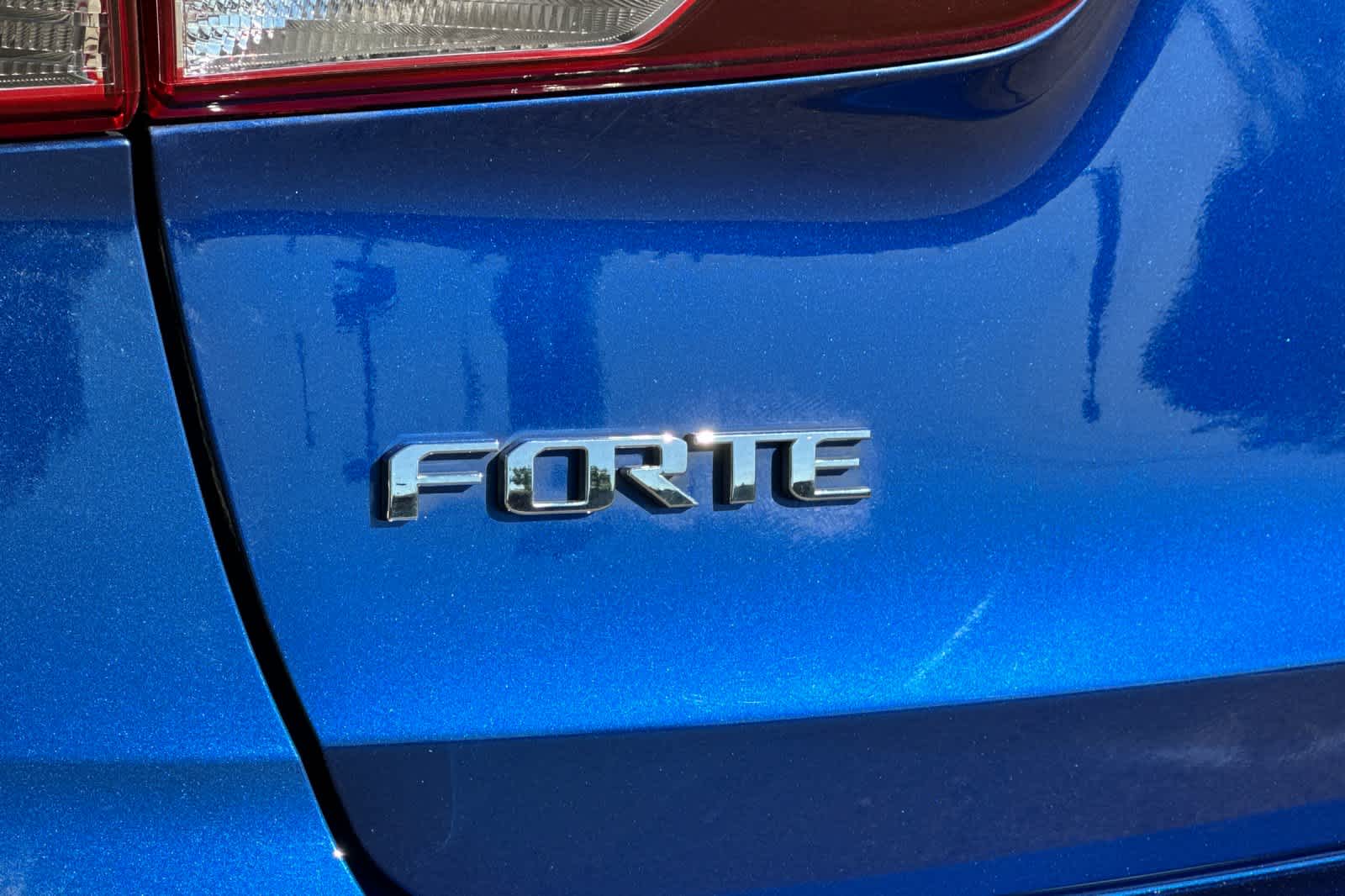 Thumbnail: 2018 Kia Forte - 28